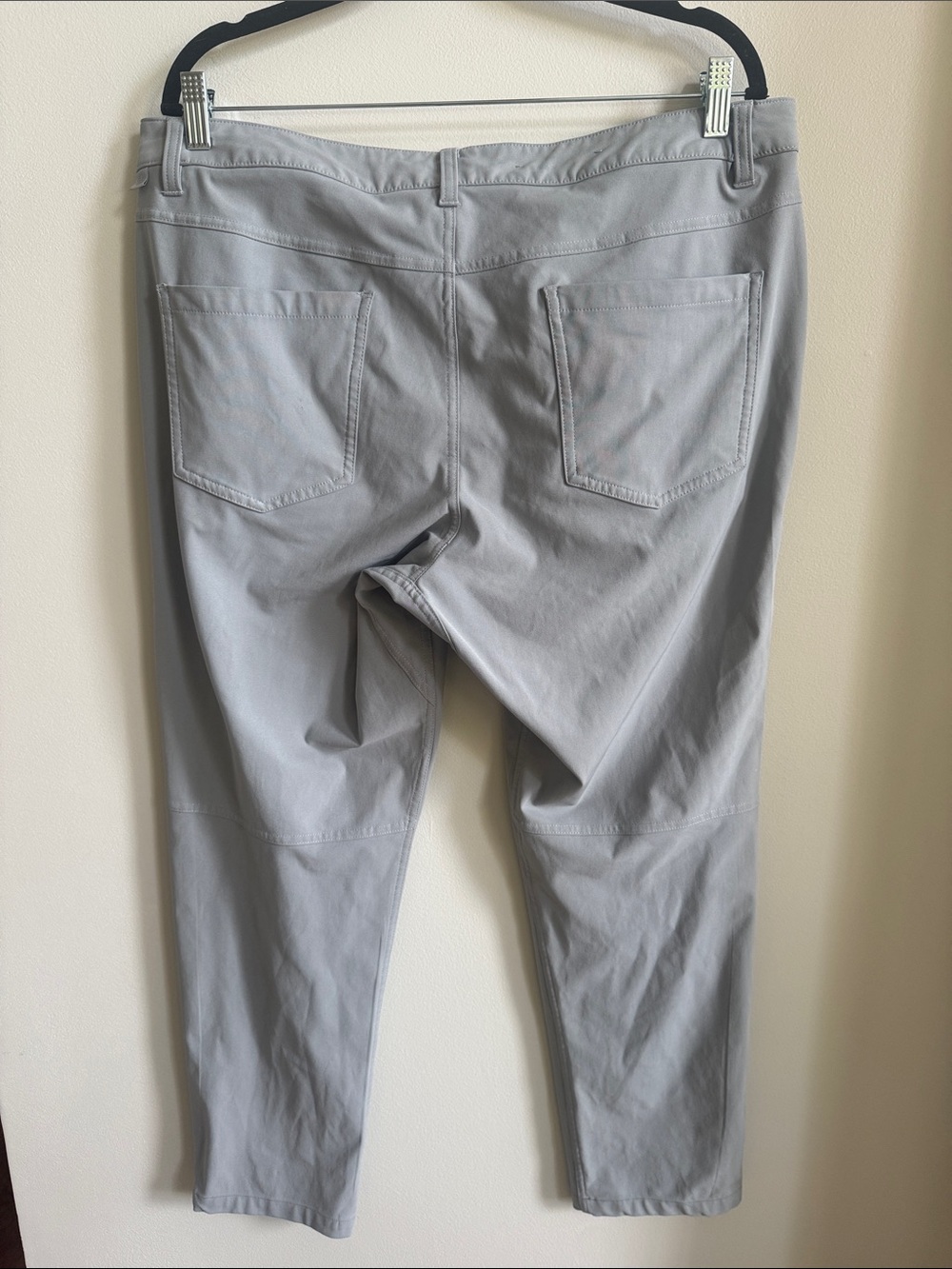 Lululemon pants - Picture 3 of 4